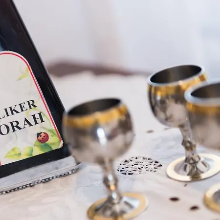 Kola