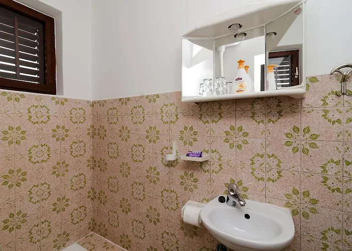 Gostinjska kuća Kola Slano