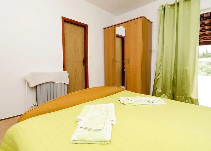 Kola Gostinjska kuća Slano